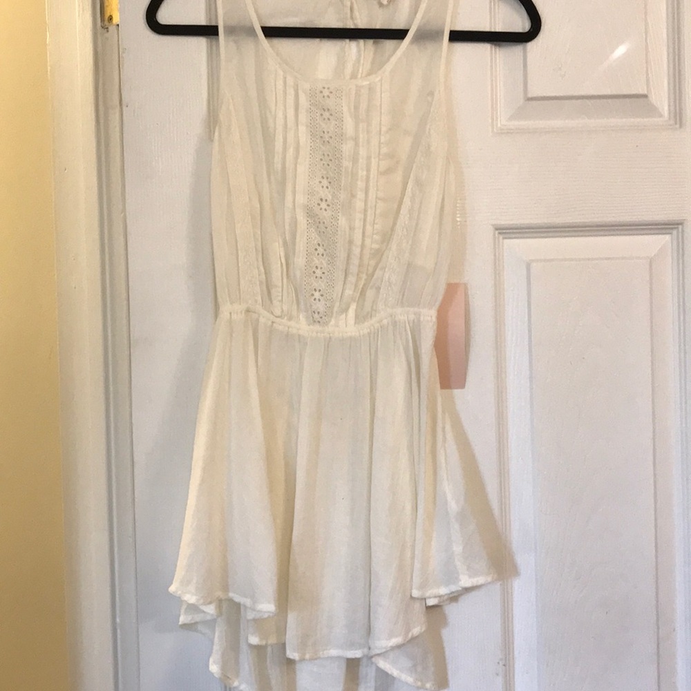 Sun & Shower cream lace tank top
